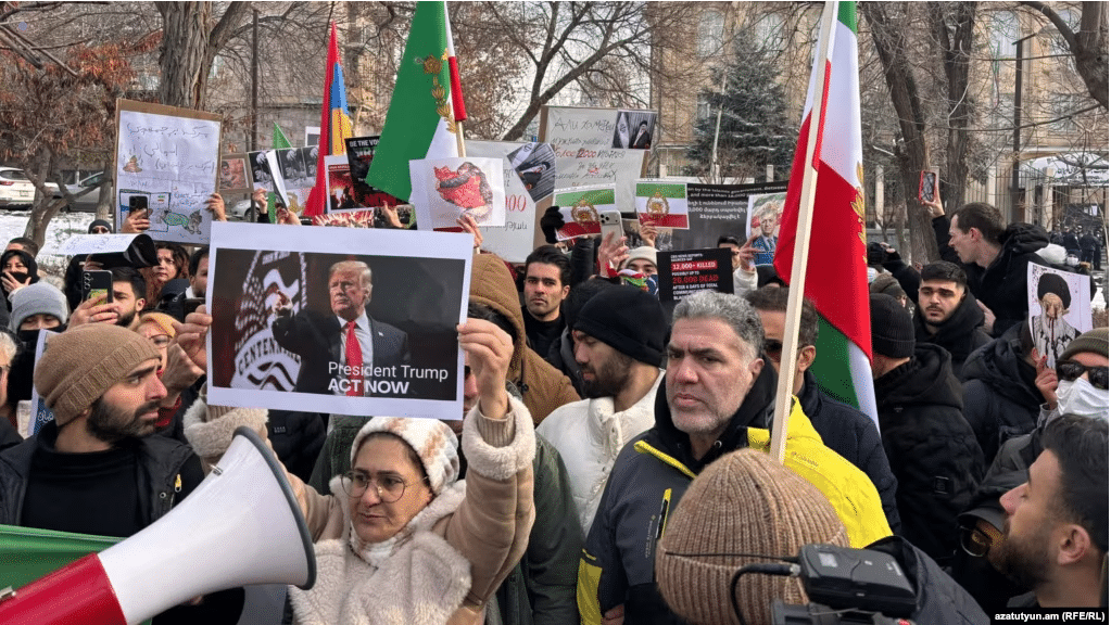 Des Iraniens ont manifesté à Erevan devant l’ambassade d’Iran, la marche a été interdite
