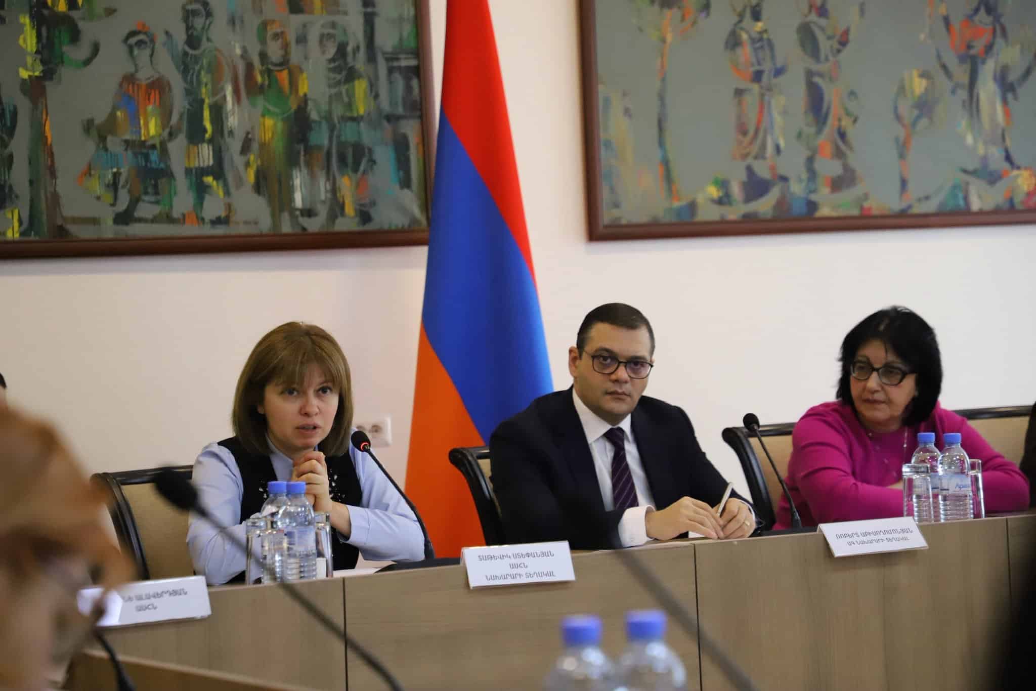 Ambassade d&rsquo;Arménie : Réunion du Groupe de travail du Conseil sur les questions féminines au MAE.