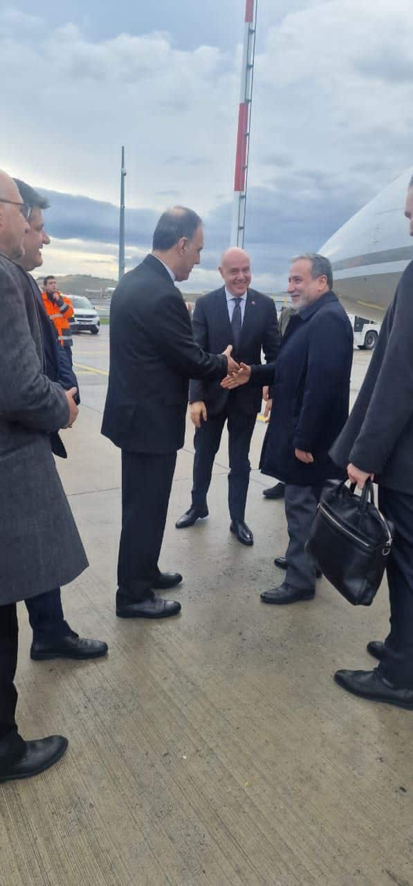 Le chef de la diplomatie iranienne vendredi en Turquie, qui offre sa  médiation
