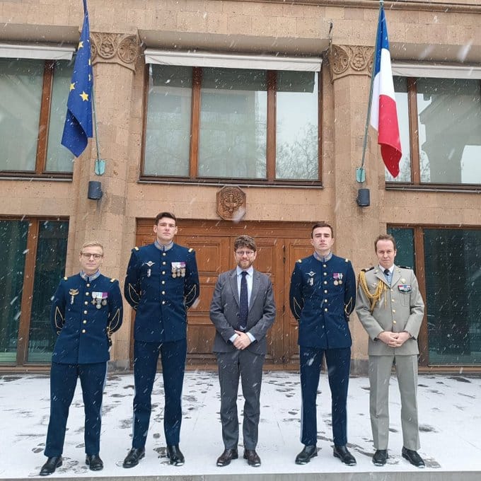Olivier Decottignies : j&rsquo; ai accueilli à &lsquo;Ambassade de France trois élèves de Saint Cyr.