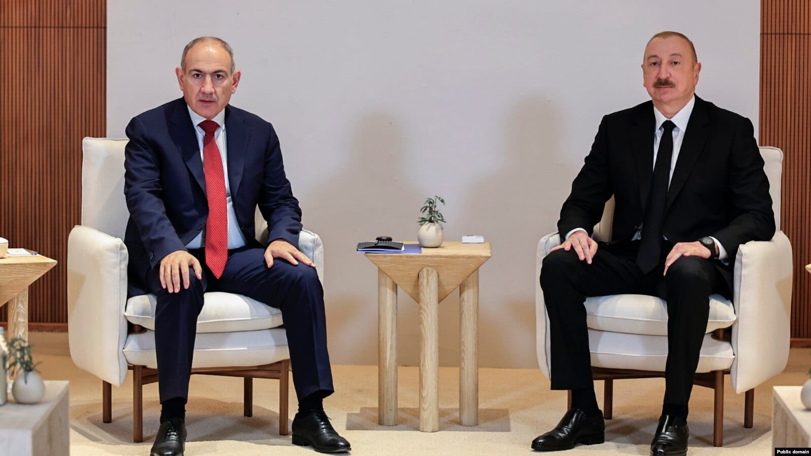 A Abu Dhabi, N. Pachinian et I. Aliev se disent satisfaits  » des progrès réalisés »