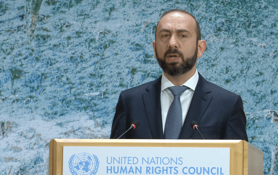 Nous avons choisi la voie difficile de la réconciliation, un processus complexe d&rsquo;autant plus que 19 détenus Arméniens sont toujours incarcérés à Bakou affirme Ararat Mirzoyan