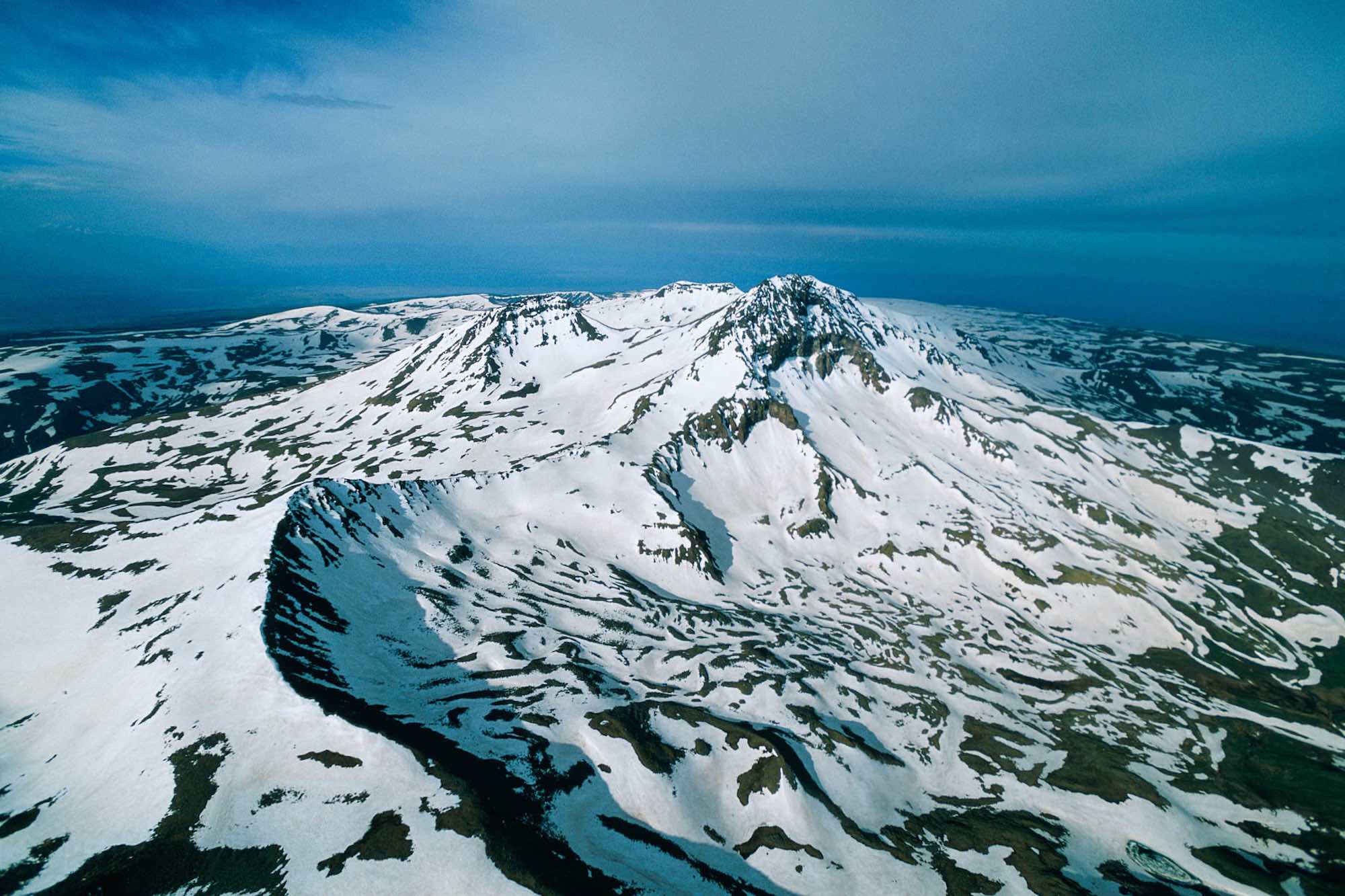 L’épaisseur de neige à la station météorologique d’altitude d’Aragats (4090 m) le plus haut sommet de la République d’Arménie atteint 240 cm