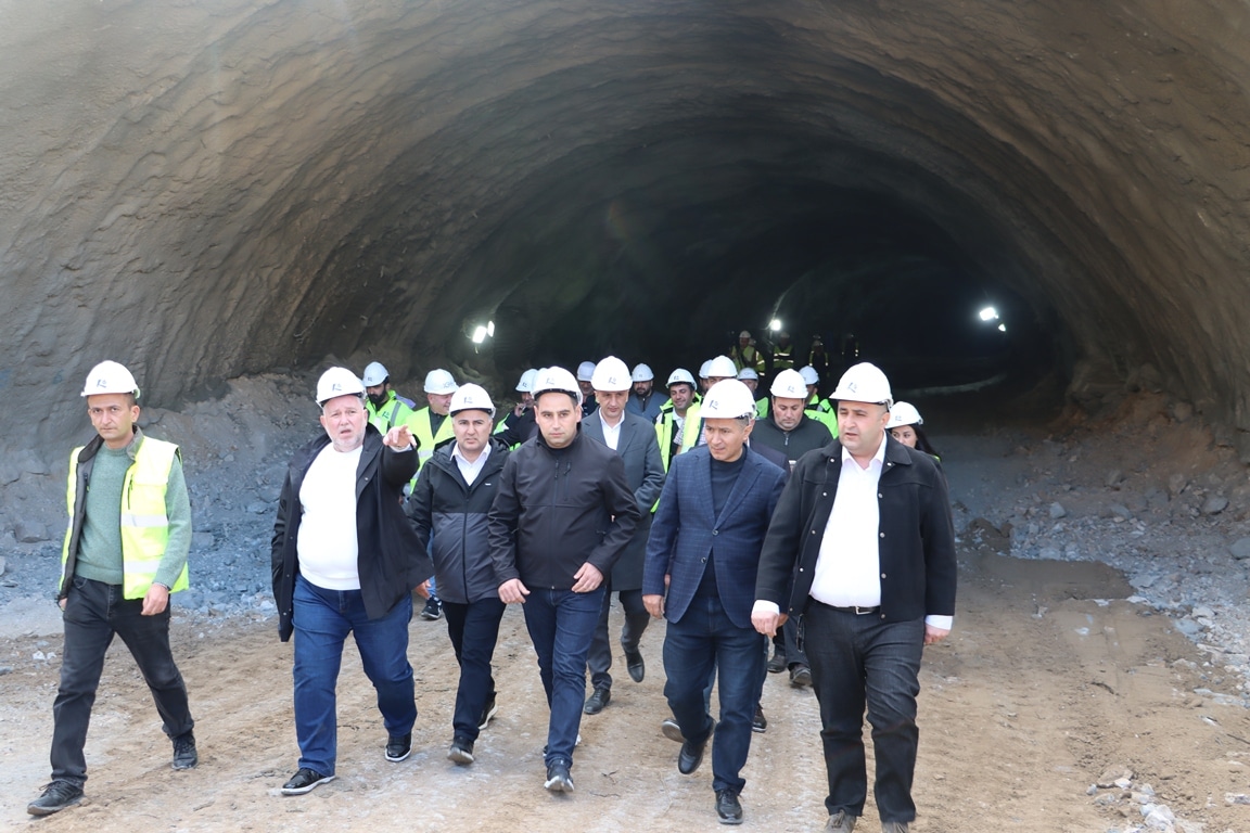 Le ministre David Khudatyan a visité le plus grand chantier d&rsquo;Arménie à Nrnadzor dans la région de Syunik