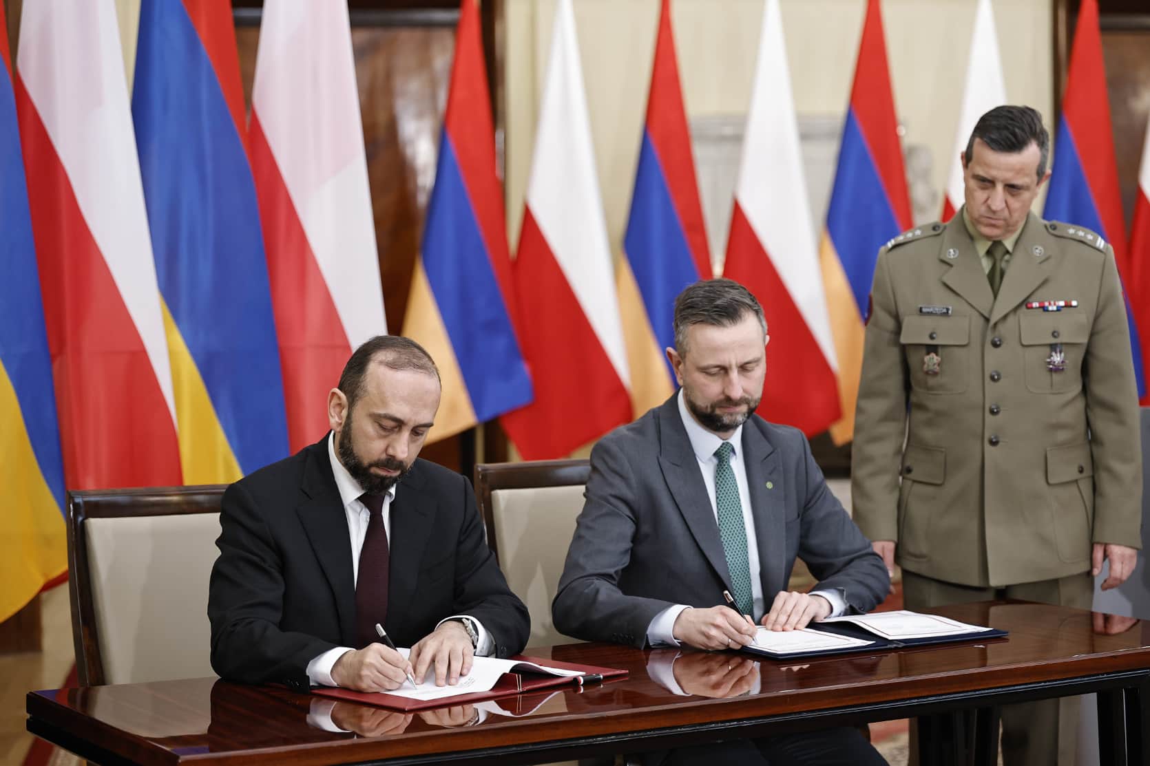 L&rsquo;Arménie et la Pologne signent un accord de coopération militaro-technique