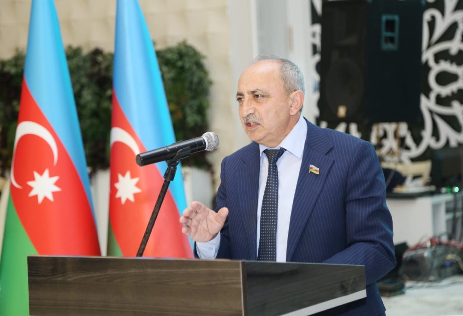 Les réfugiés de l&rsquo;« Azerbaïdjan occidental » retourneront sur leurs terres ancestrales : c&rsquo;est leur droit inaliénable affirme Aziz Alekberli