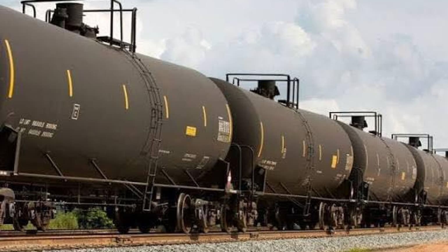 L&rsquo;Azerbaïdjan va exporter 4 500 tonnes de gazole vers l&rsquo;Arménie selon les médias azerbaïdjanais