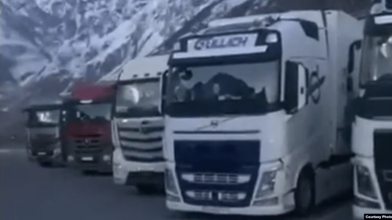 Des camions arméniens à nouveau bloqués lundi en Géorgie