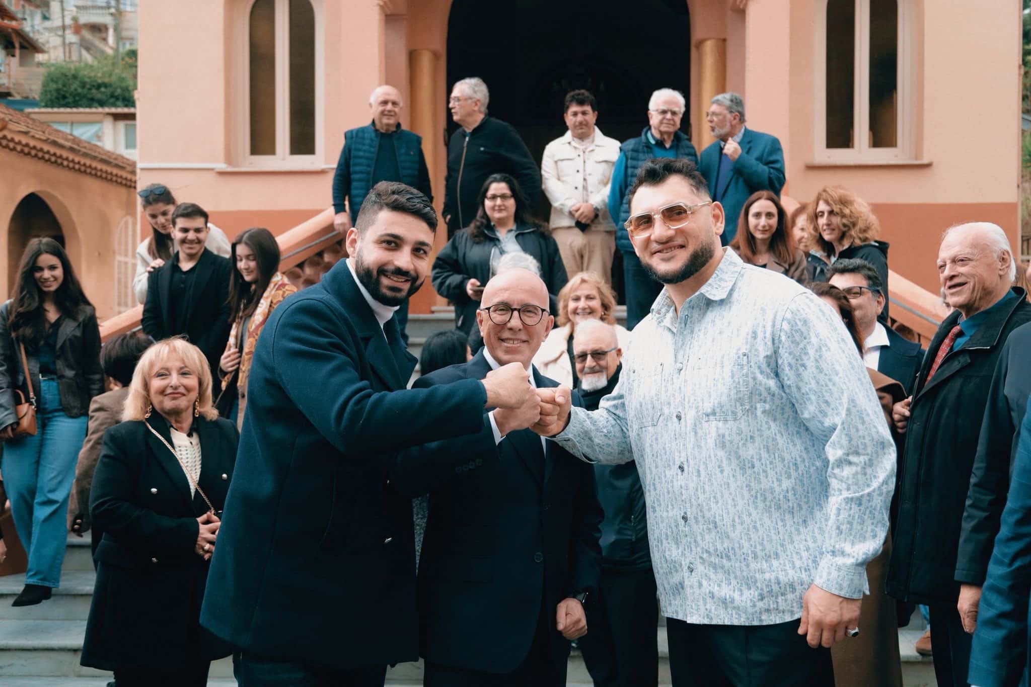 Eric Ciotti : Avec Arsène Goulamirian, champion du monde de boxe, et  @AlexSaradjian !