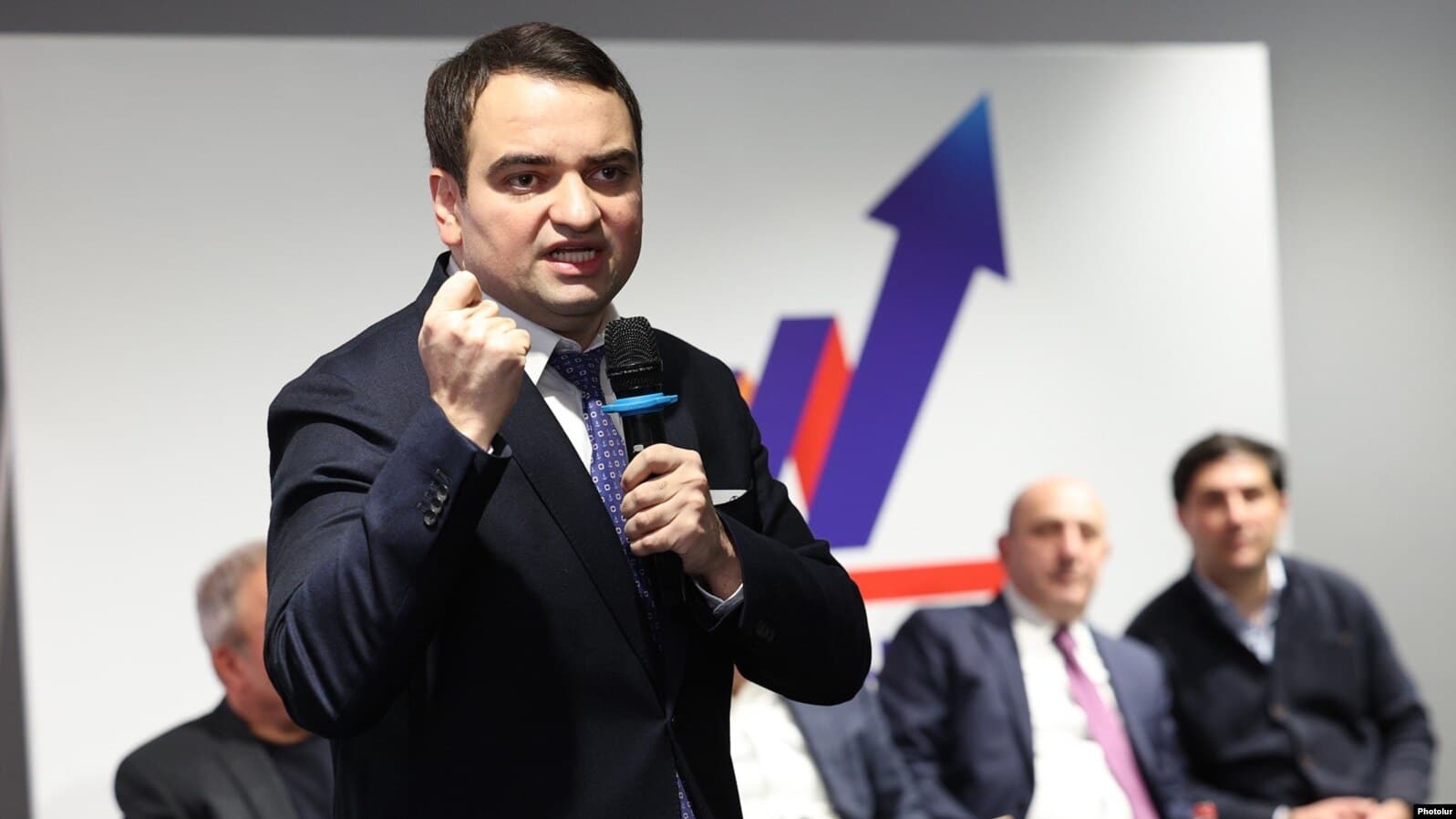 Le parti de Samvel Karapetian reste discret sur les accords postélectoraux