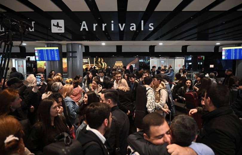 87 membres de l&rsquo;orchestre de jeunes de Yerevan ont été évacués des zones bombardées du Liban et acheminés en Arménie par un vol spécial