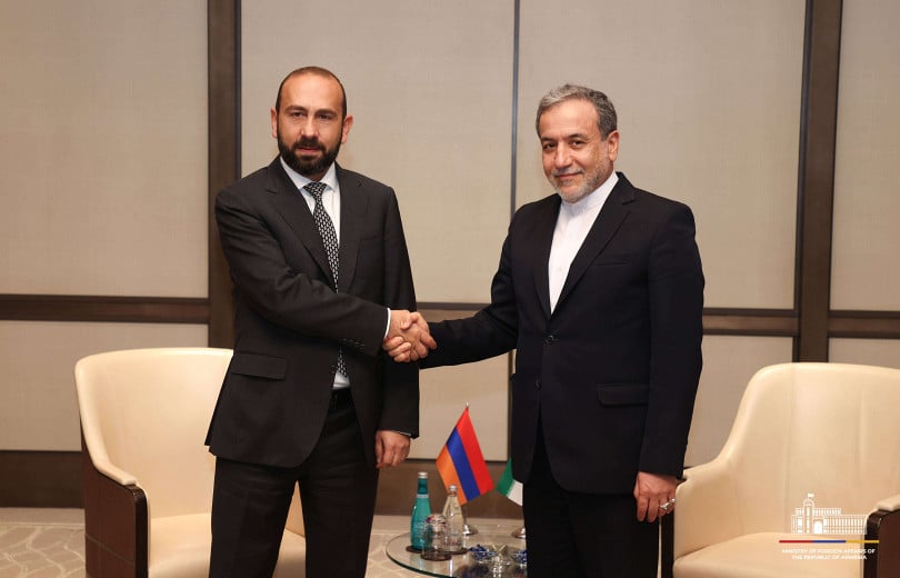 Entretien téléphonique entre le chef de la diplomatie arménienne Ararat Mirzoyan et son homologue iranien Sayyed Abbas Araghchi