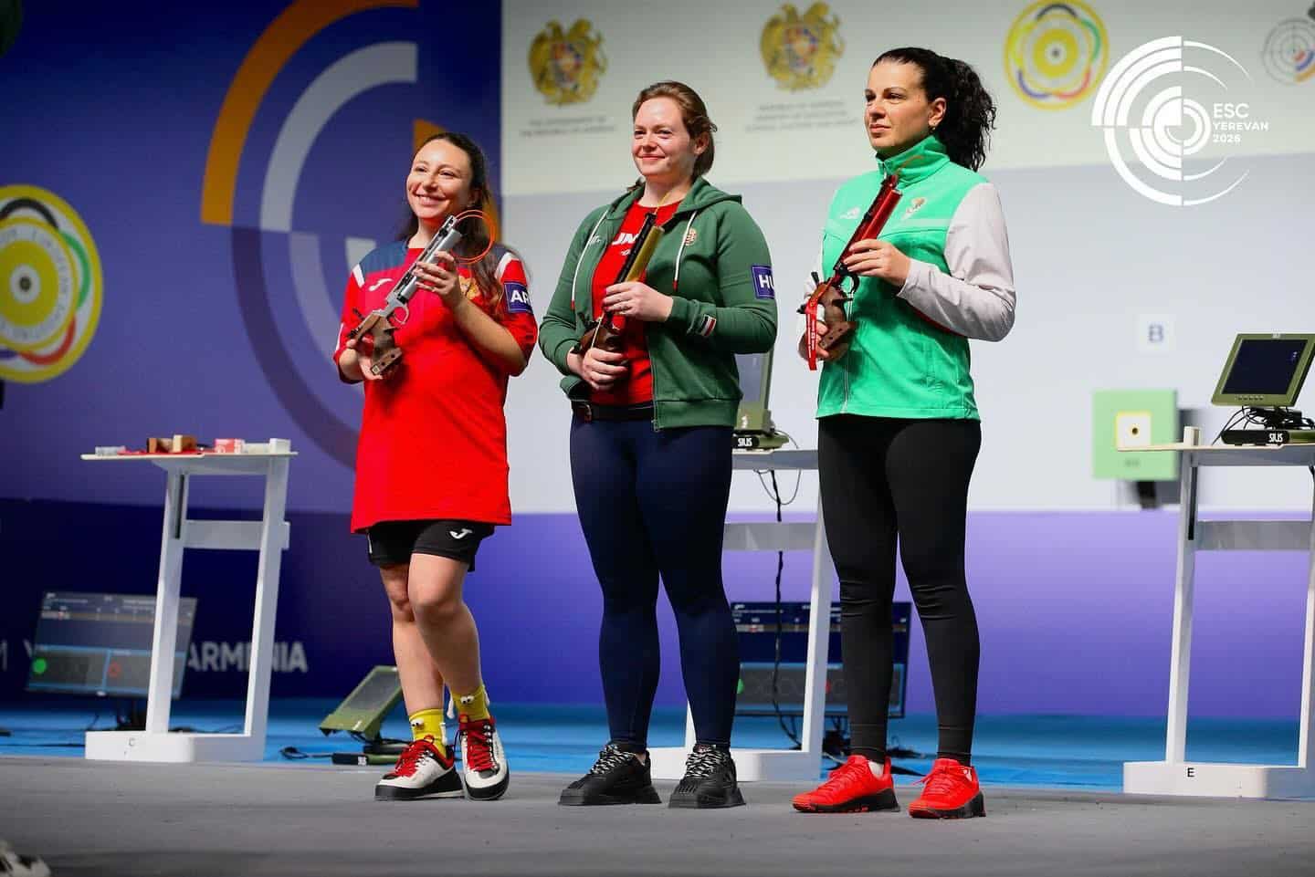 Elmira Karapetyan (Arménie), enceinte, est devenue vice-championne d&rsquo;Europe de tir