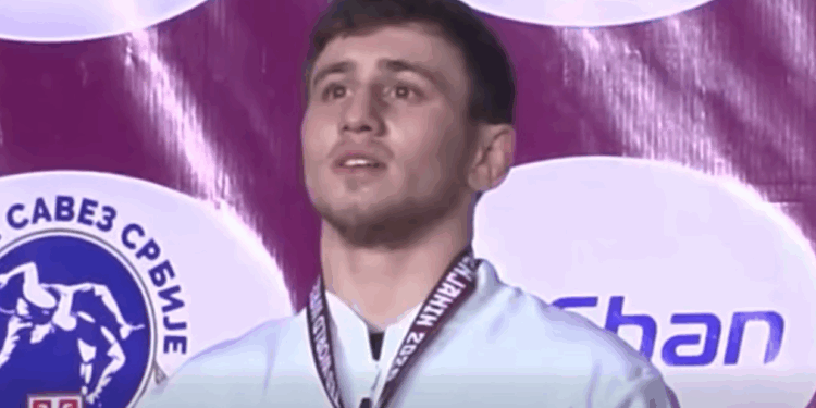 Victoire éclatante : Suren Aghajanyan (Arménie) s’impose 9-0 face à un Géorgien, l’Arménien est sacré champion d&rsquo;Europe des 60 kg de lutte gréco-romaine des U23