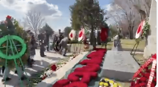 les gens ont rendu hommage à la mémoire du premier ministre de la Défense et héros national Vazgen Sargsyan, à l&rsquo;occasion de ce qui aurait été son 67e anniversaire.