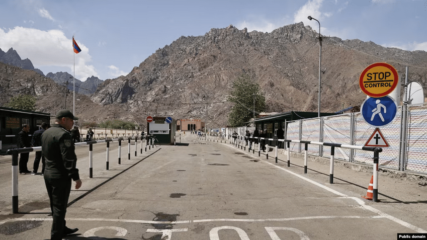 L&rsquo;Arménie envoie une aide humanitaire à l&rsquo;Iran alors qu&rsquo;une guerre régionale fait rage