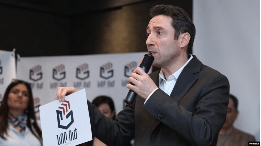 Hayk Maroutian, candidat du parti « Nouveau pouvoir » pour le poste de premier ministre voit en Zelensky un modèle