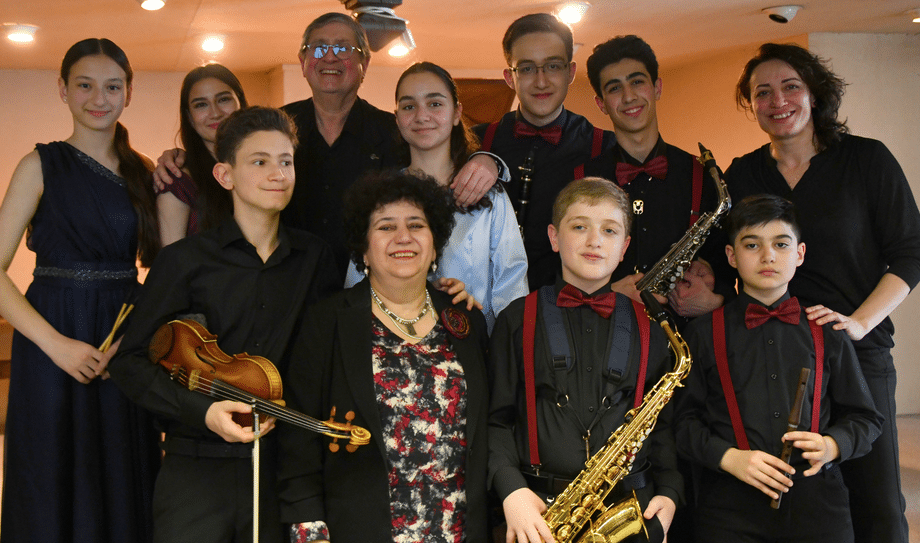 La tournée triomphale des jeunes virtuoses arméniens en région parisienne vue par Lydia Kasparian