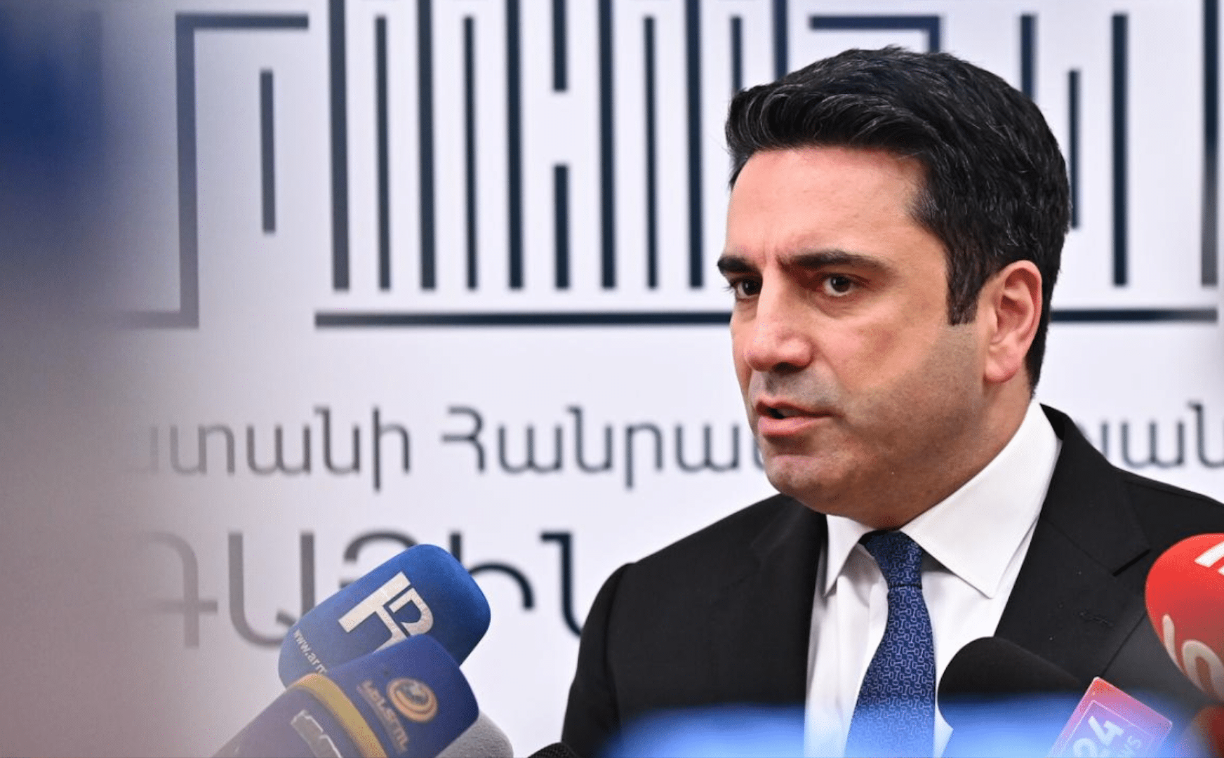 Simonyan : « L&rsquo;adoption d&rsquo;une nouvelle constitution sert les intérêts de l&rsquo;Arménie »