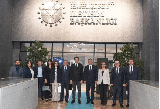 Bakou à l’école d’Ankara : quand les maîtres de la désinformation prennent des cours… de lutte contre la désinformation