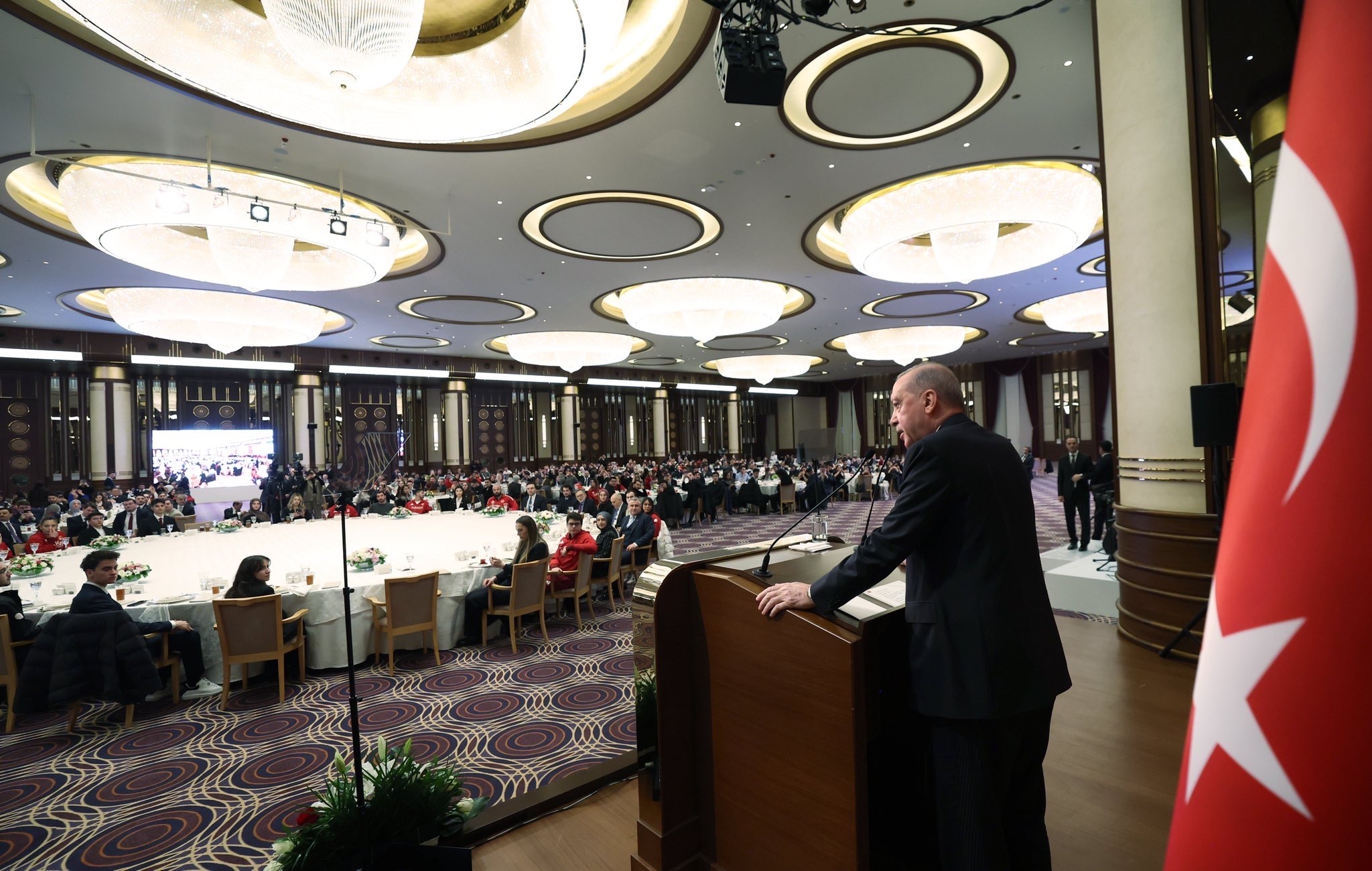Iran : Erdogan « veut que le bain de sang cesse »