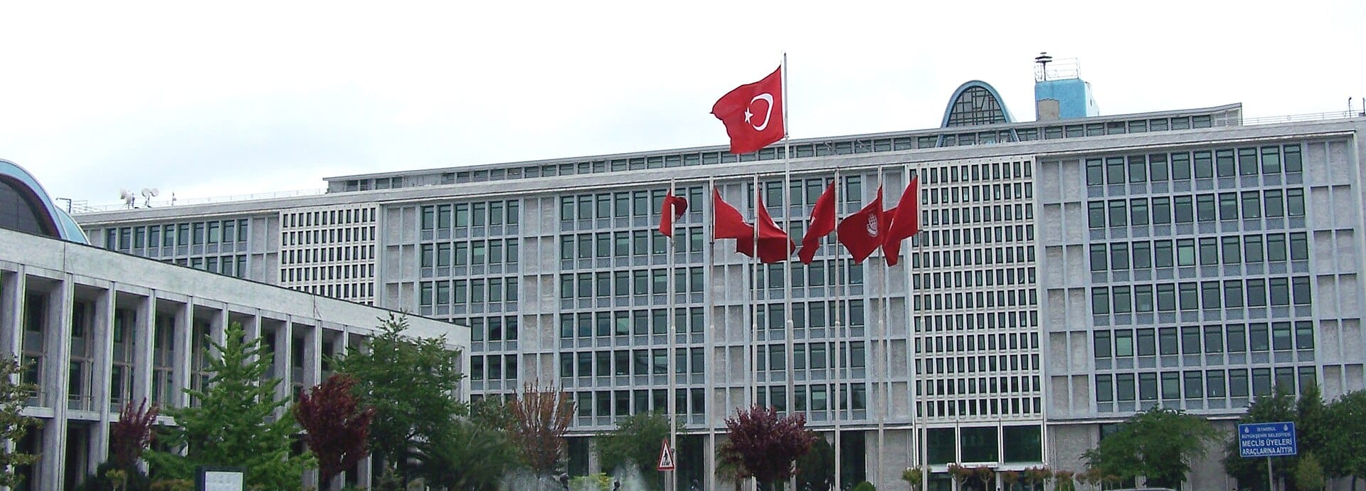 Des milliers de manifestants à Istanbul un an après l&rsquo;arrestation du maire