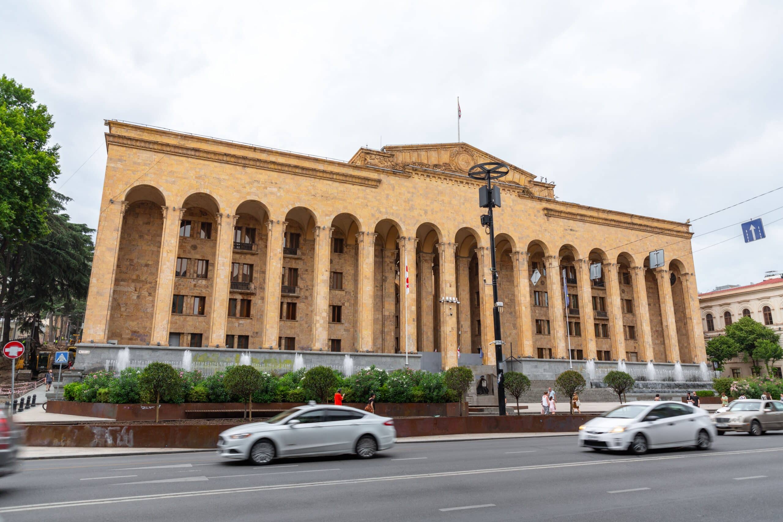 La Géorgie durcit son contrôle sur les subventions venues de l&rsquo;étranger