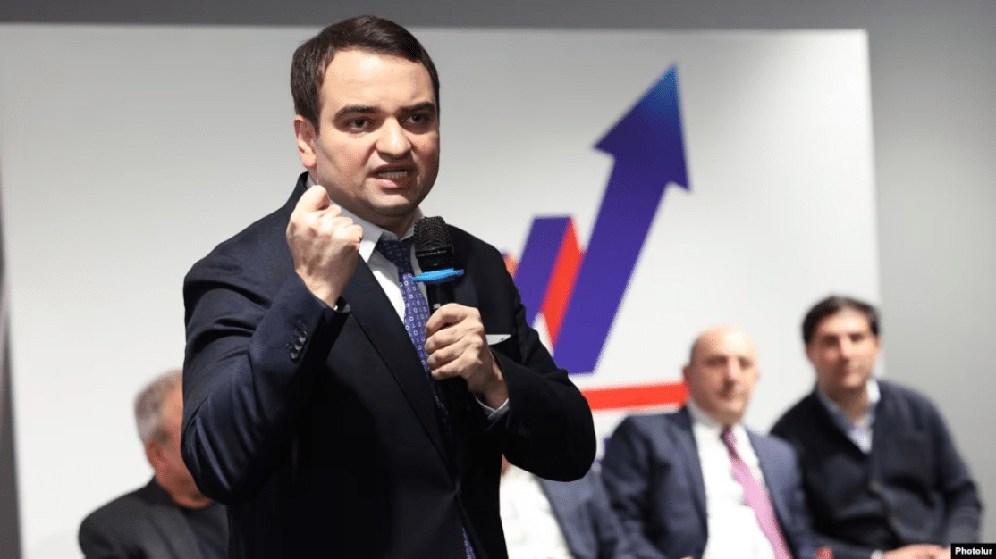 Le parti d&rsquo;opposition  » Strong Armenia « ne voit actuellement aucune possibilité de militer pour l&rsquo;indépendance du Karabakh