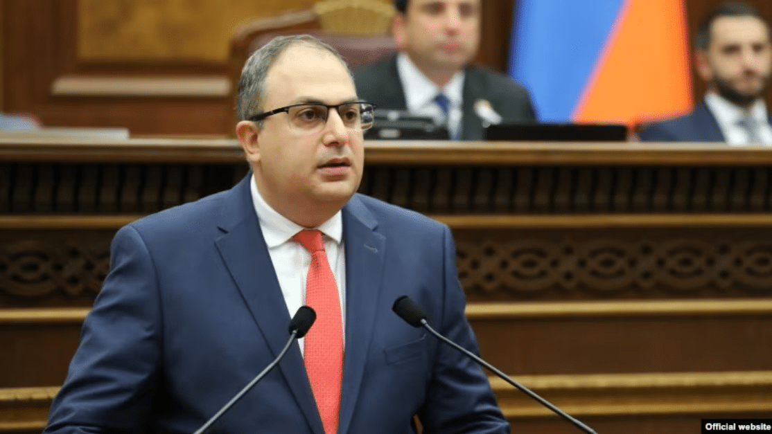 Le Parlement confirme Vladimir Vardanyan au poste de juge à la Cour constitutionnelle