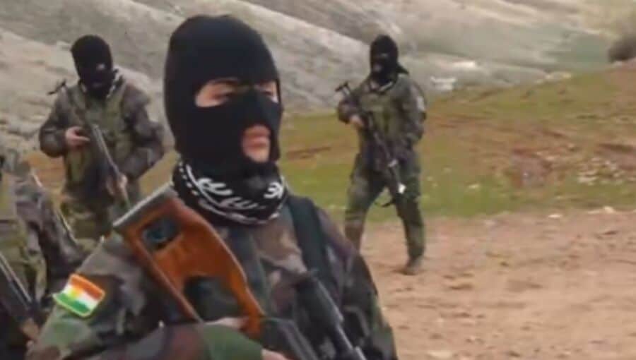 Les combattants kurdes se massent à la frontière irako-iranienne tandis que la CIA s&rsquo;efforce d&rsquo;armer les groupes d&rsquo;opposition