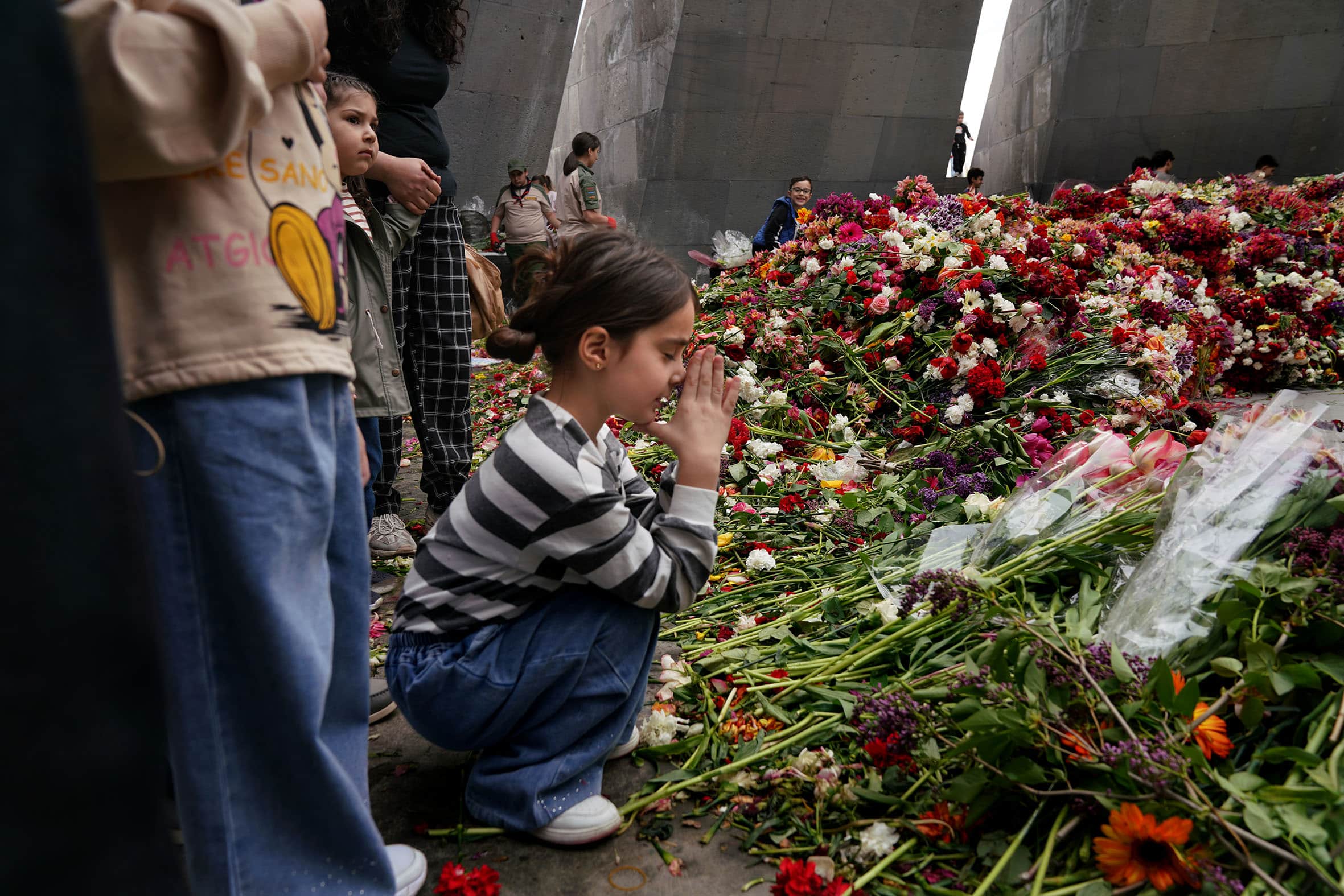 Le 26 avril à Dzidzernagapert vu par Max Sivaslian