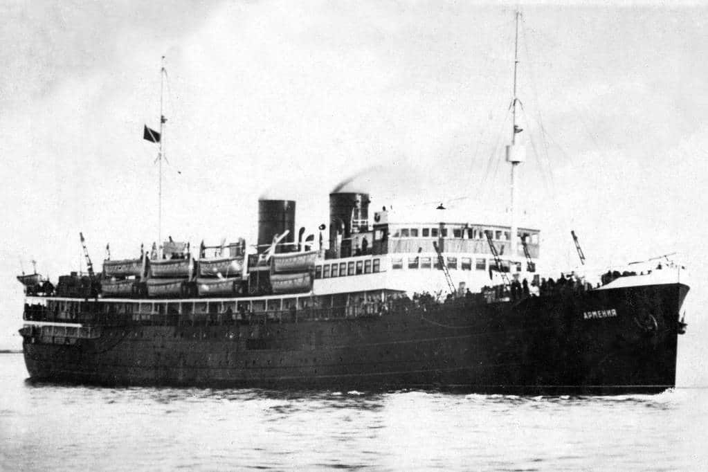 La catastrophe d’Armenia en 1941, le navire-hôpital de la flotte Soviétique fut l’un des plus terribles de l’histoire maritime avec 7 000 victimes