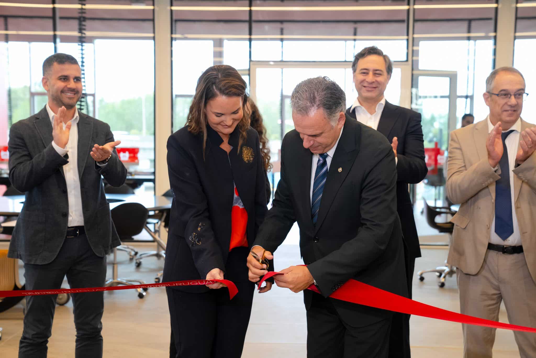 Premier centre éducatif TUMO inauguré en Uruguay