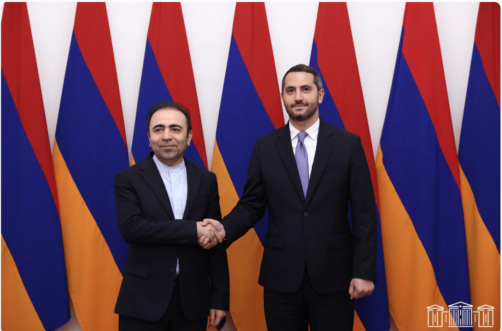 Le vice-président de l&rsquo;Assemblée nationale et l&rsquo;ambassadeur d&rsquo;Iran discutent des relations bilatérales et de l&rsquo;actualité régionale