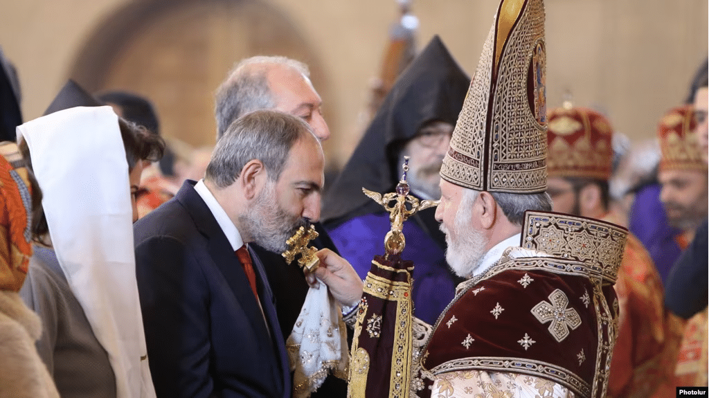 Le parti au pouvoir promet un nouveau Catholicos d’ici 2031