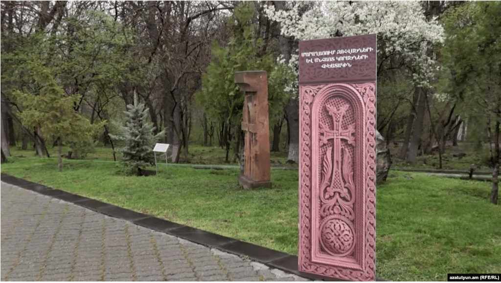 Le khatchkar en mémoire des victimes de Maragha est prêt, mais n’est toujours pas installé
