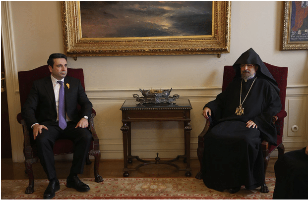 Alen Simonyan s’est rendu le 18 avril au Patriarcat arménien de Constantinople