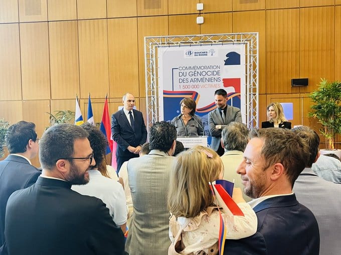 Martine Vassal : Cérémonie de dévoilement de la bâche commémorative du génocide arménien