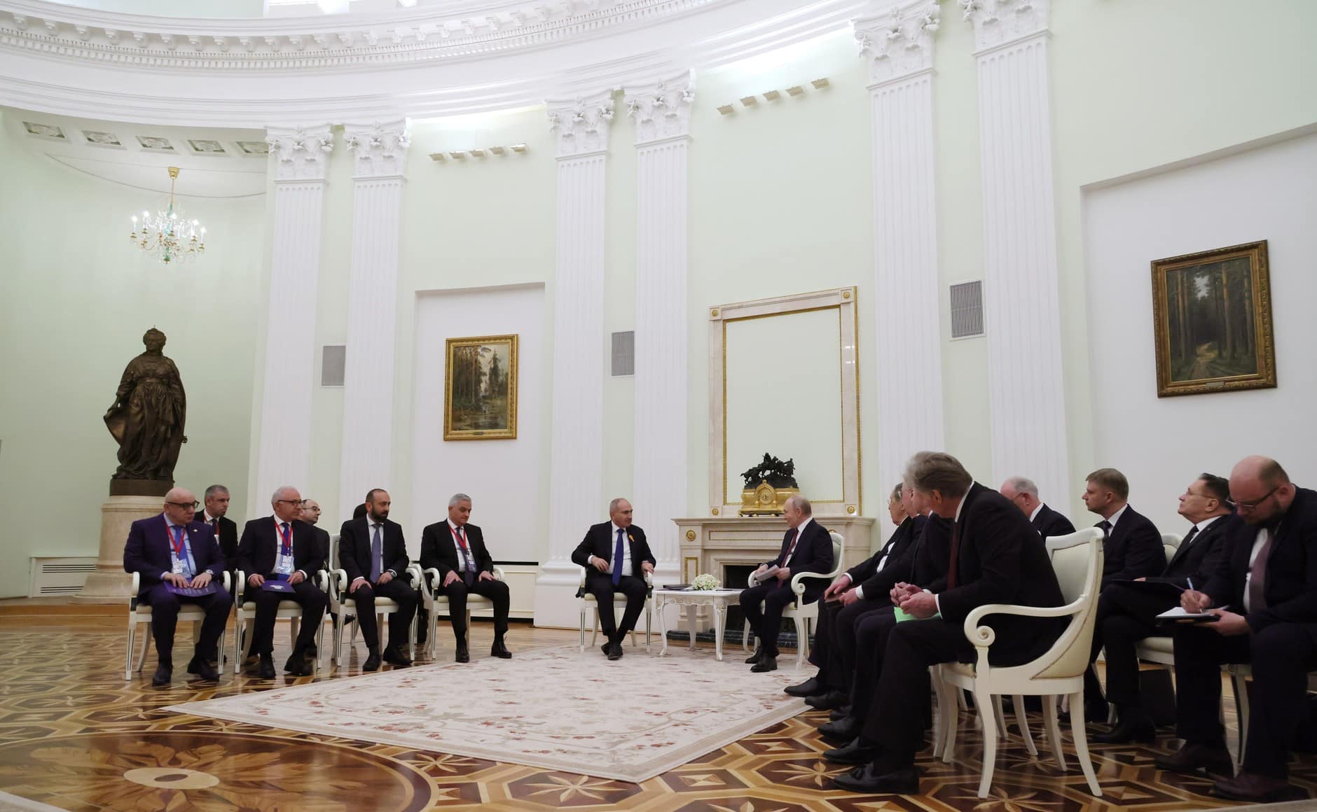 Visite officielle de Pachinian à Poutine : ce qu&rsquo;ils se sont vraiment dit… d&rsquo;après le Kremlin