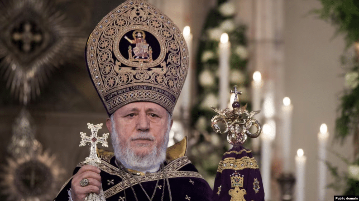 « Des années après la guerre d’Artsakh, les inquiétudes et les angoisses ne quittent pas nos cœurs », déclare Karekine II