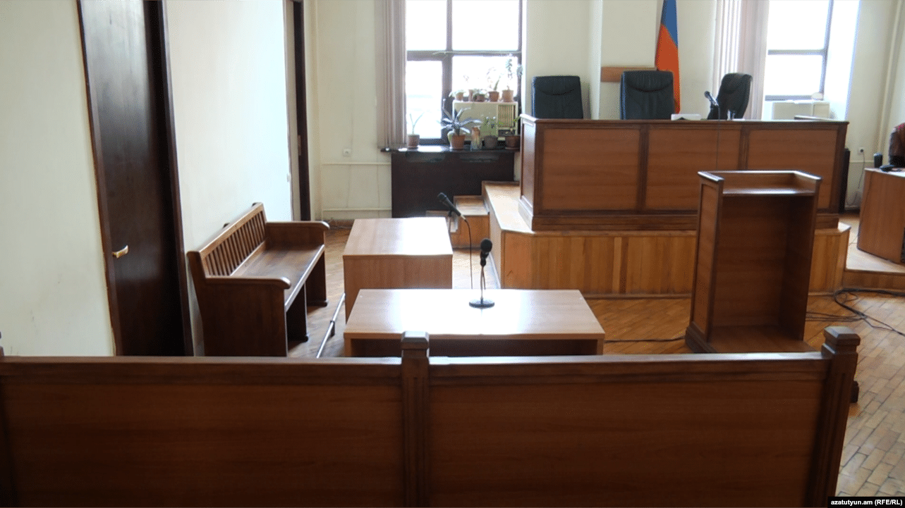 Le tribunal juge infondées les accusations selon lesquelles un employé du bureau de Samvel Karapetyan aurait distribué des pots-de-vin électoraux, selon l’avocat