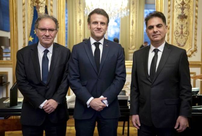 La délégation de Franco-Arméniens qui accompagne Emmanuel Macron est arrivée dans la capitale