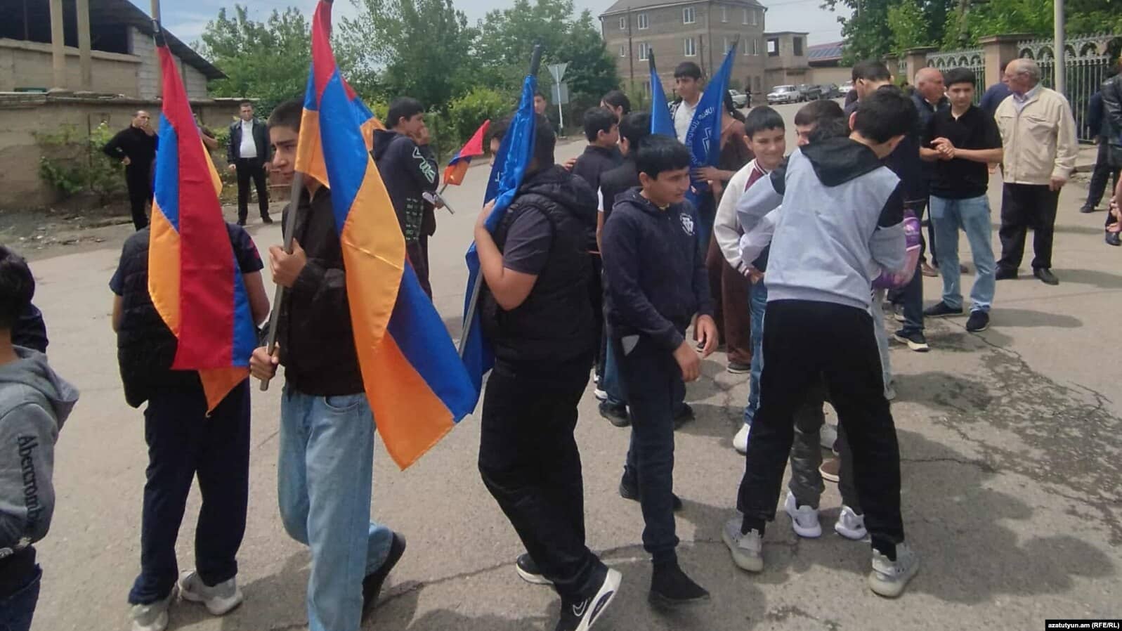 Les observateurs électoraux dénoncent la « participation forcée » aux rassemblements de Pachinian