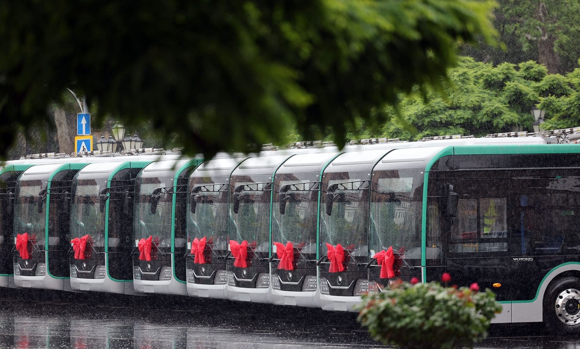 45 nouveaux trolleybus sur la place de la République : le parc de trolleybus d&rsquo;Erevan entièrement renouvelé