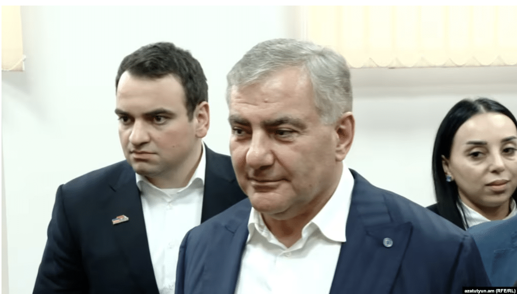 Karapetian critique la « politique anti-russe » de Pashinian