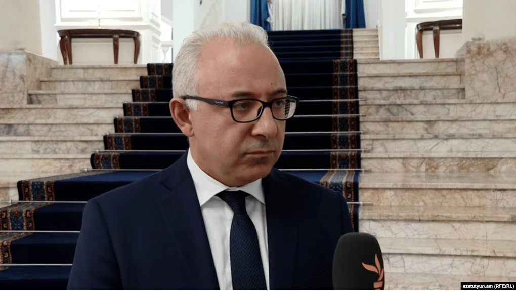 « Il existe actuellement certaines questions dans les relations arméno-russes que nous discutons » : Mnatsakan Safaryan