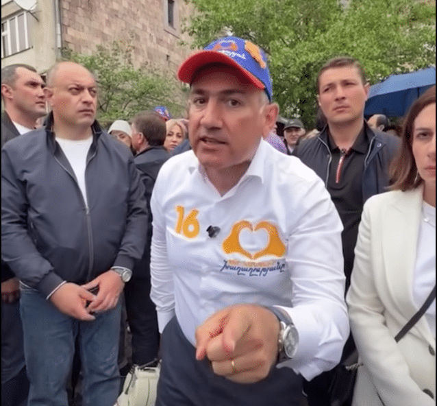 Décryptage – Que révèlent les émotions du Premier ministre Pachinian ? De dangereuses insinuations, par Hakob Badalyan