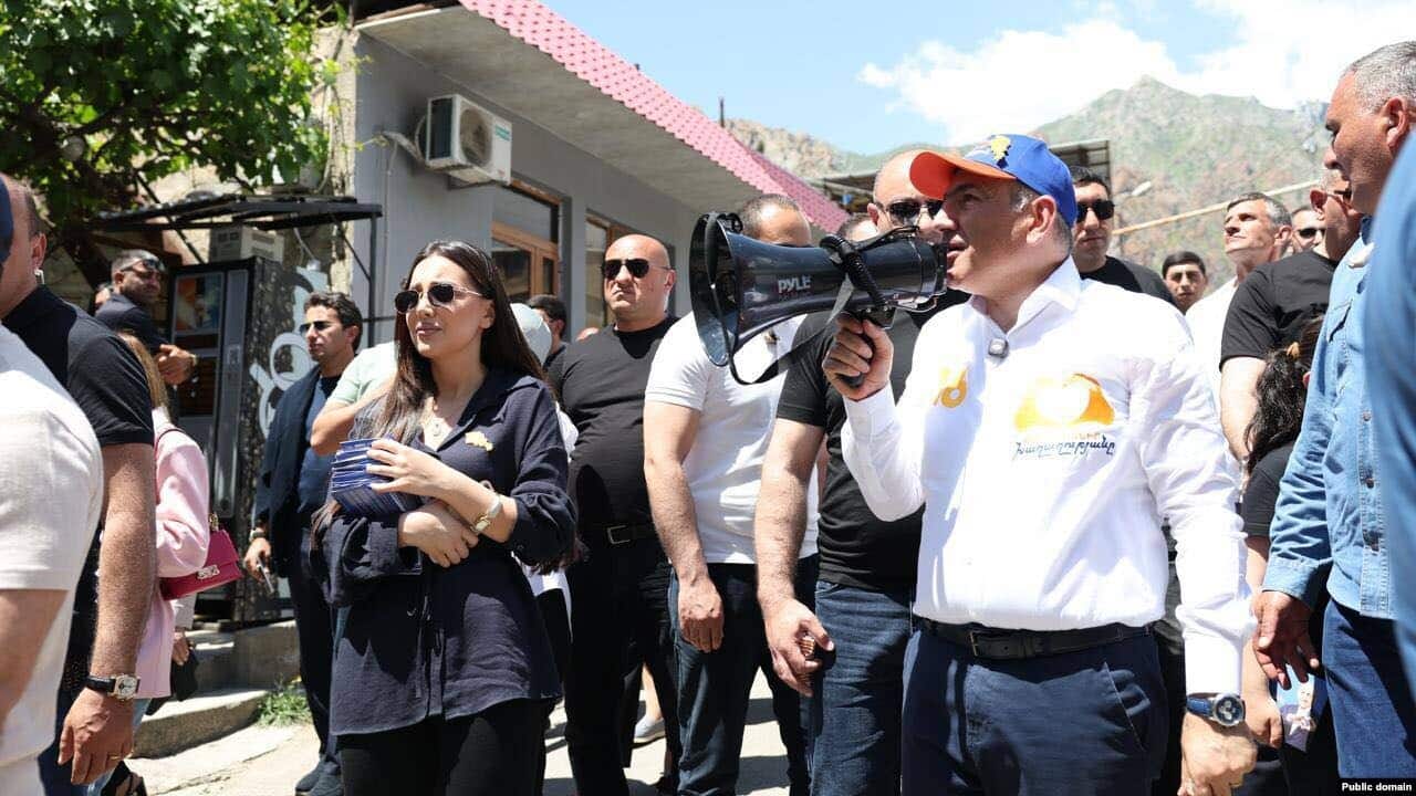 Décryptage de Hakob Badalyan : Le dernier effort de Pachinian : le dilemme décisif de la fin de campagne