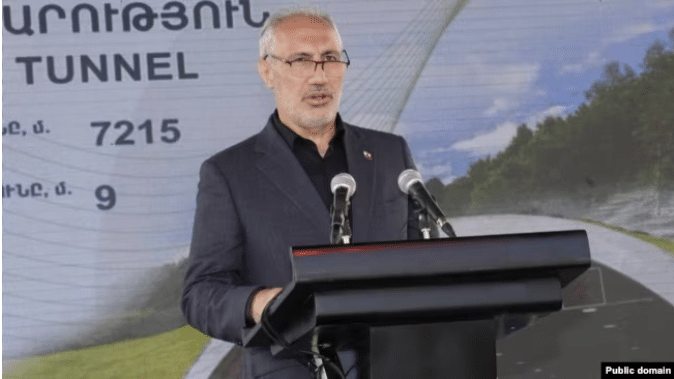 Le gouvernement arménien charge deux compagnies iraniennes de construire le plus long tunnel d’Arménie reliant le Syounik à la frontière avec l’Iran