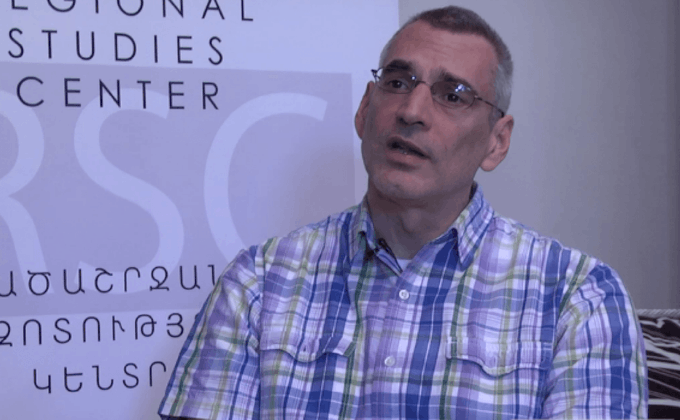Richard Giragosian : Les Arméniens considèrent de plus en plus la Russie comme faisant partie du problème plutôt que comme la solution